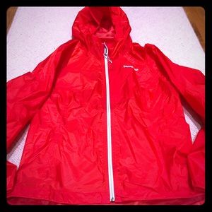 Patagonia light weight rain jacket